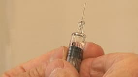 Les vaccins contre la coqueluche ou la rougeole sont particulièrement délaissés par les adultes (photo d'illustration).