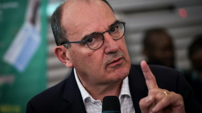 Le président de la Régie Autonome des Transports Parisiens Jean Castex à la station Porte Maillot à Paris le 19 juillet 2025.