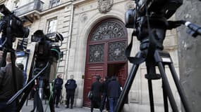 Entrée de la résidence hôtelière où Kim Kardashian a été agressée, cette nuit, dans le 8 arrondissement de Paris.