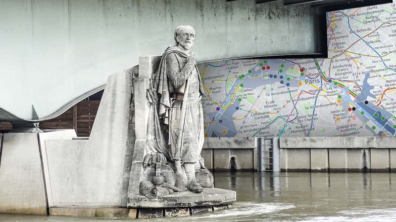 Le Zouave du monte de l'Alma reste le niveau traditionnel de contrôle du niveau de la Seine pour les Parisiens.