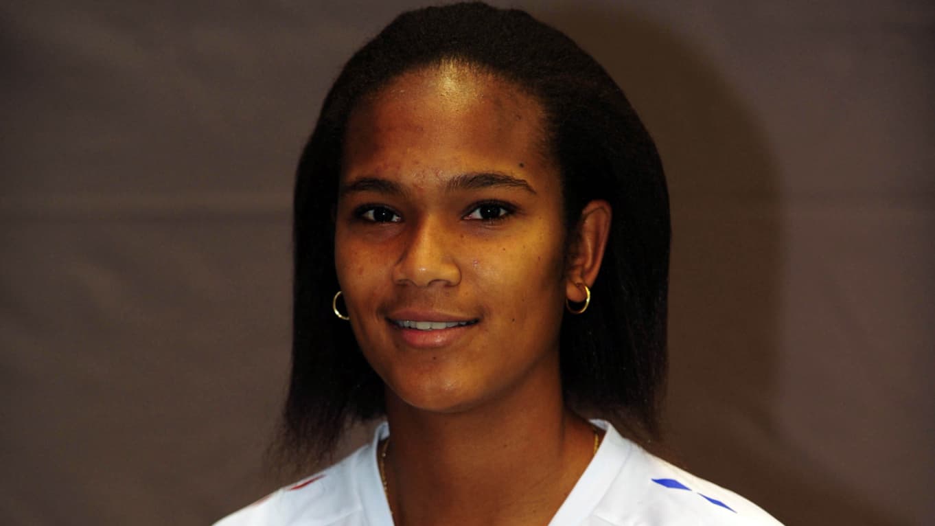 Wendie Renard pour sa photo officielle à l'Olympique lyonnais, 16 novembre 2009