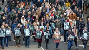 Une marche pour commémorer le 50e anniversaire du "Bloody Sunday", le 30 janvier 2022 à Londonerry, en Irlande du Nord