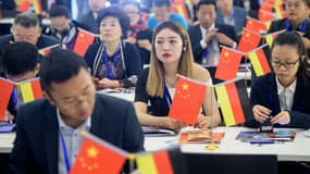 Pour 125.000 euros, les investisseurs chinois obtiennent un forfait tout compris: expatriation, permis de séjour, appartement et immatriculation de leur entreprise en Allemagne.