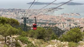 Le téléphérique du Mont Faron, sur les hauteurs de Toulon (Var), le samedi 29 juin 2024