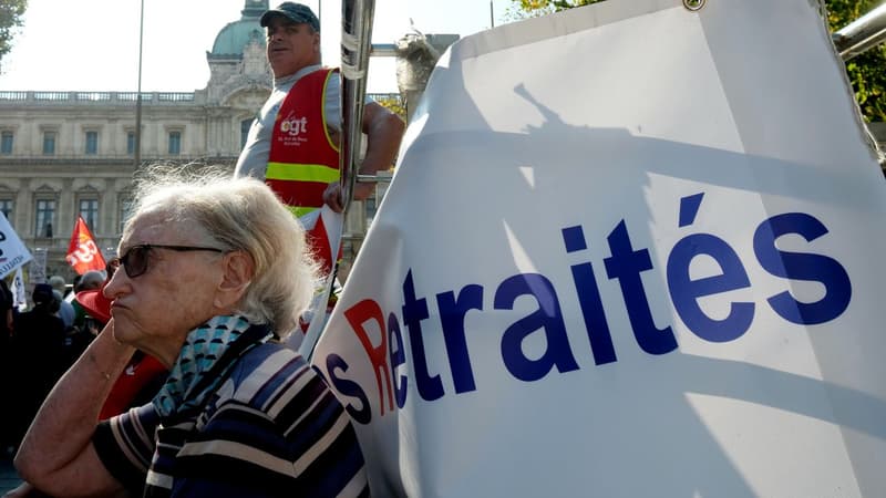 Les syndicats estiment que les retraités sont les "têtes de Turcs" d'Emmanuel Macron