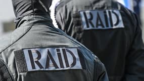 "Ca faisait 30 ans qu'on se connaissait... J'ai les jambes coupées": une femme tuée par un forcené en Seine-et-Marne