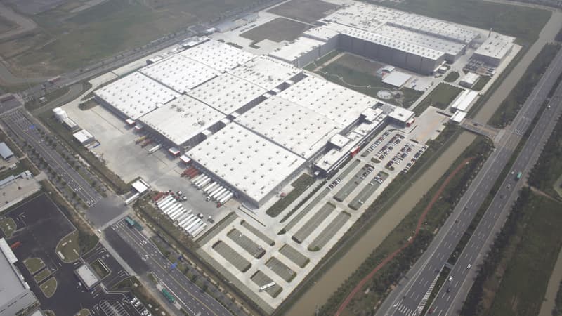 L'usine de production (165.000 mètres carré ) située à 100 km de Shanghai, alimente tout le le marché asiatique pour Lego.