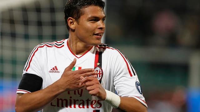 Le Brésilien Thiago Silva pourrait devenir le footballeur le plus cher payé par un club français.