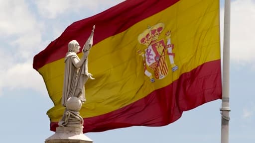 François Hollande reçoit ce mardi le nouveau roi d'Espagne.