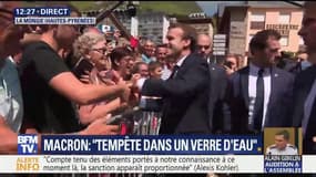 Tout sourire, Emmanuel Macron s'offre un bain de foule et une séquence communication à la Mongie