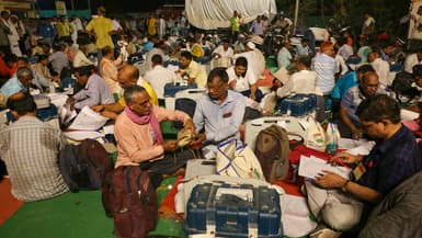 Un centre de vote à Varanasi ce 1er juin 2014