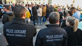 Des policiers rassemblés à Marseille ce 5 mars 2025 pour protester contre les réquisitions du parquet contre le policier ayant tiré sur Nahel en 2023