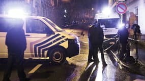 Des camions de police à Verviers, en Belgique, jeudi 15 janvier 2015. 