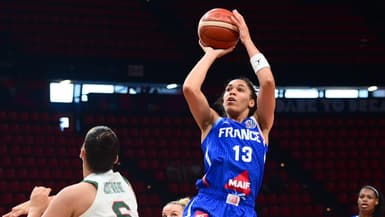 Janelle Salaun lors de France-Lituanie à l'Eurobasket féminin, le 24 juin 2025.