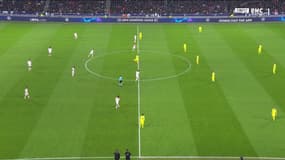 OL-Barça : Quand le public du Groupama Stadium scande le nom d'Umtiti