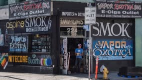 Une boutique de cigarettes électroniques à Los Angeles