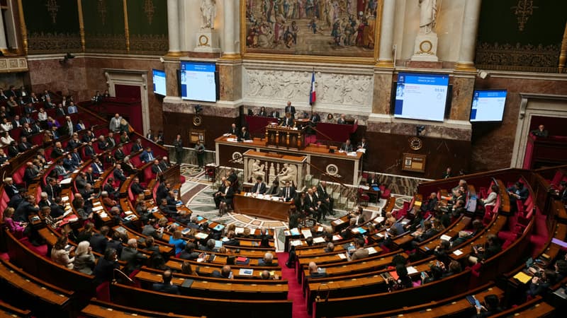 Avoirs russes, adhésion à l'UE... Que contient la résolution sur l'Ukraine débattue ce mercredi à l'Assemblée?