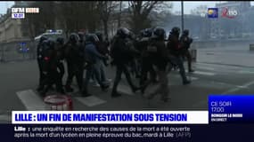 Retraites: une fin de manifestation sous tension à Lille