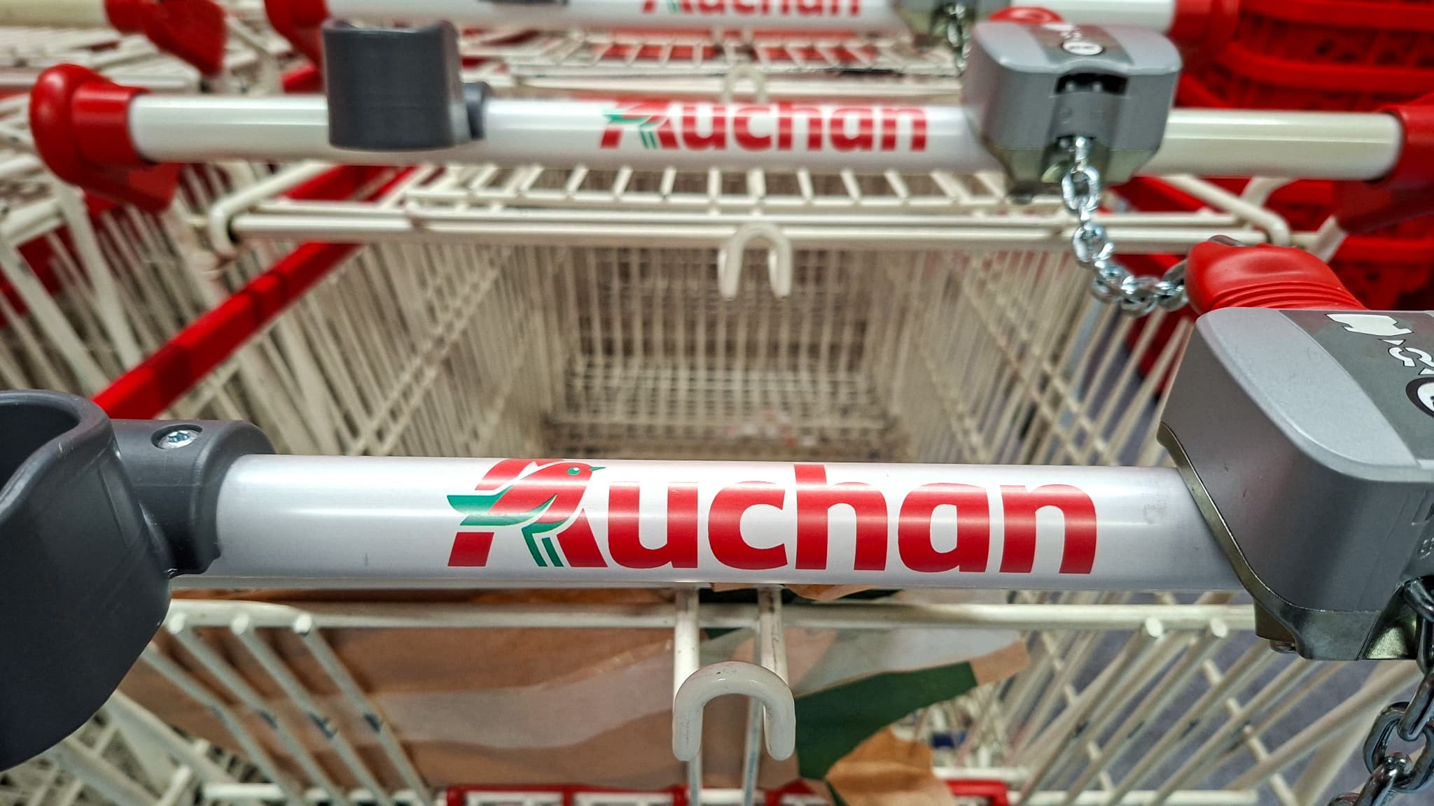 Ce ne seront plus des Auchan mais des Intermarché ou des Netto: voici la liste des 167 magasins autorisés à changer d'enseigne par l'Autorité de la concurrence
