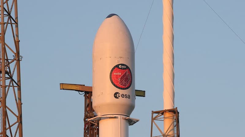 Une fusée Falcon 9 de SpaceX destinée à envoyer la sonde Euclid dans l'espace, en Floride, aux États-Unis, le 1er juillet 2023