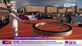 Flamme olympique à Marseille: Jul, invité surprise de la cérémonie