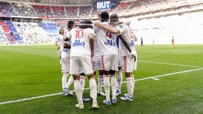 Les Lyonnais célèbrent un but contre Bordeaux, le 17 avril 2022.