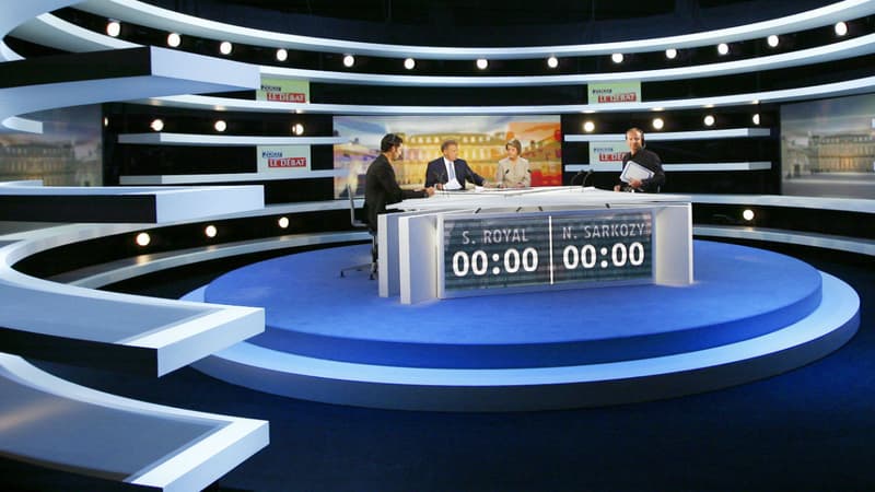 Le plateau du débat d'entre-deux tours lors de l'élection présidentielle de 2007.