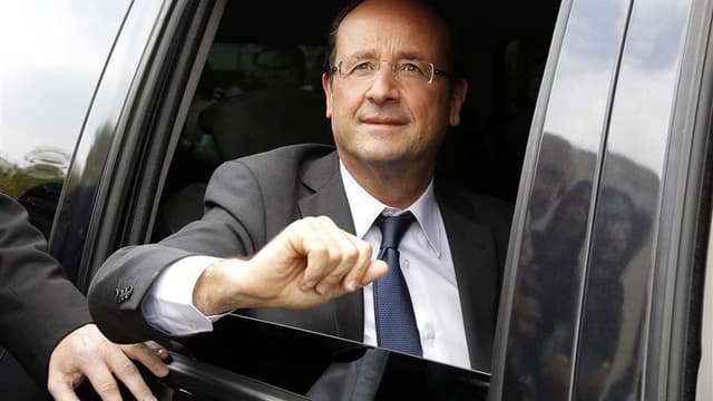 Le candidat socialiste à l'élection présidentielle François Hollande (57%, +4pts) passe en tête du palmarès des personnalités politiques devant François Bayrou (56%, -4pts)et Alain Juppé (55%, +5pts), selon le baromètre mensuel Ipsos pour Le Point publié
