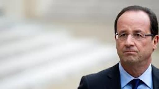 Le déplacement de François Hollande en Algérie soulève de nombreuses questions.