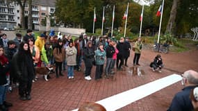 Un hommage aux victimes des naufrages dans la Manche le 19 octobre 2024 à Calais.