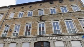 Façade de l'école-collège Mère Teresa à Villeurbanne en mars 2023