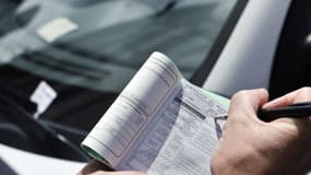 La mairie de Paris veut confier la verbalisation du stationnement à une entreprise privée.