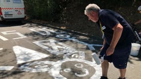 Patrick Dancoisne, l'effaceur du Tour de France, lors de la 11e étape, le 16 juillet 2025