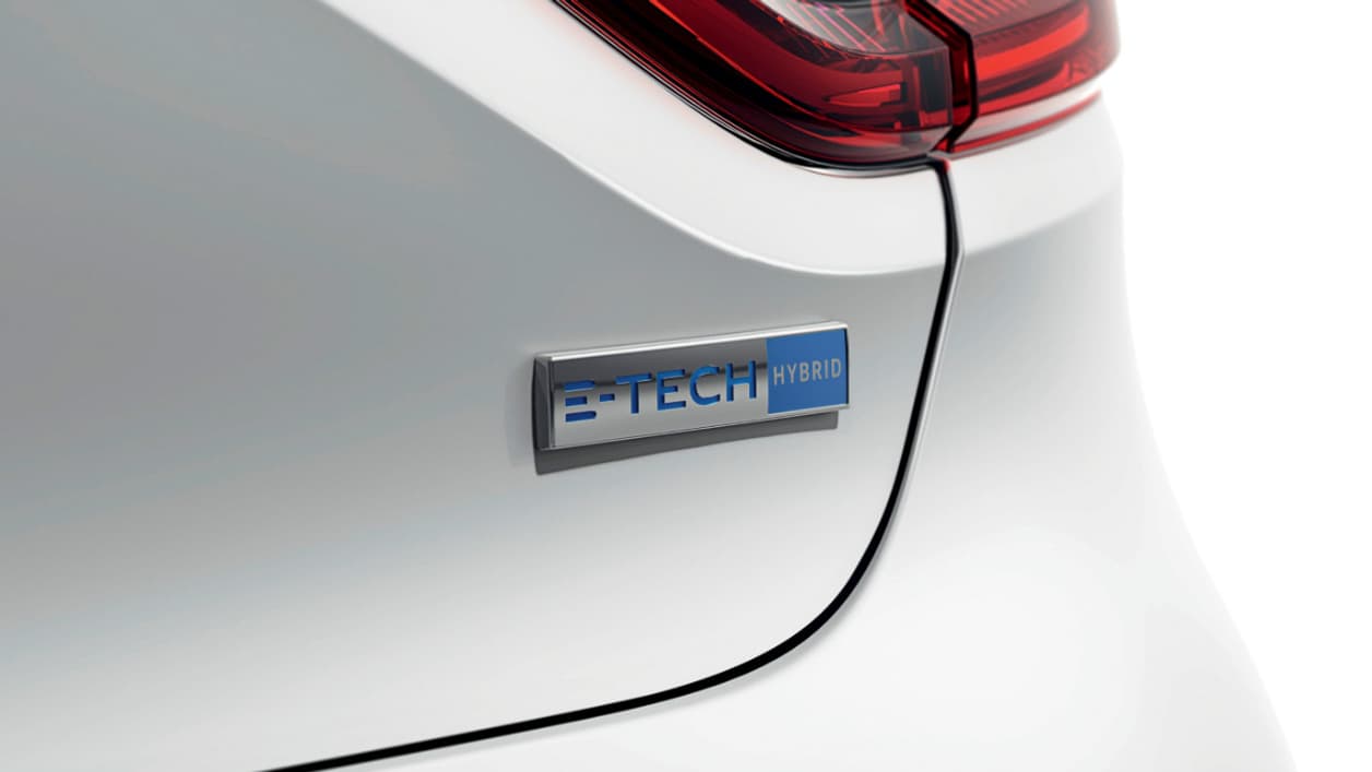Le logo "E-Tech" qui habillera les Clio hybrides Le logo "E-Tech" qui habillera les Clio hybrides