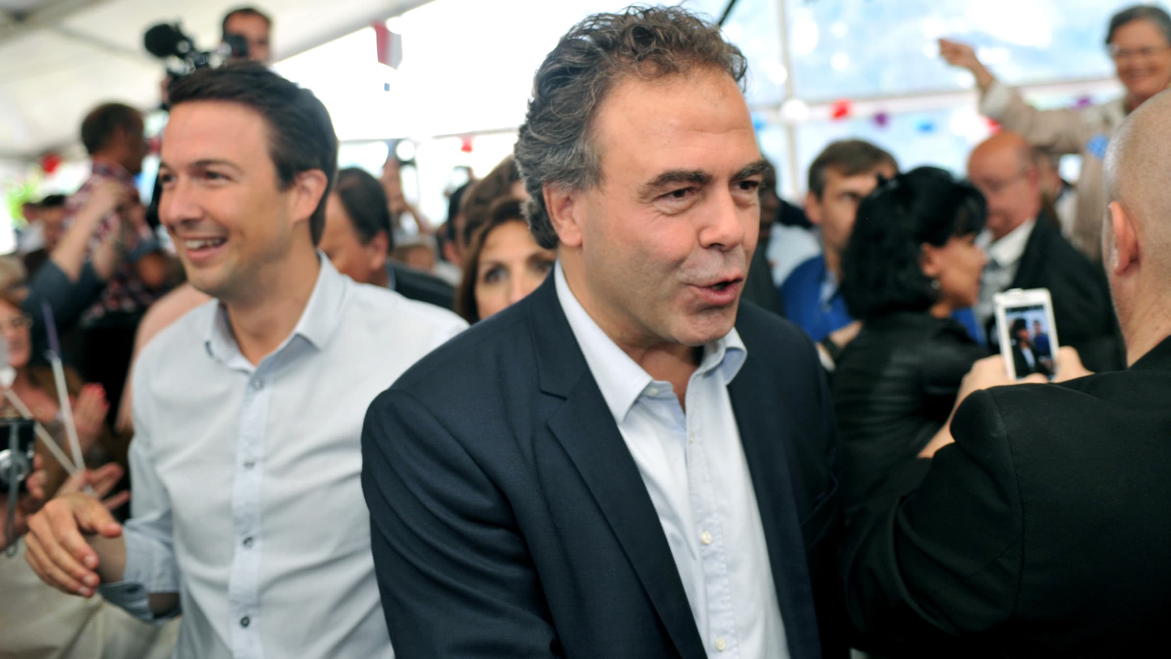 Les soutiens de Nicolas Sarkozy à la Fête de la Violette, le 5 juillet. Les soutiens de Nicolas Sarkozy à la Fête de la Violette, le 5 juillet.