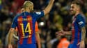 Mascherano félicité par Alcacer