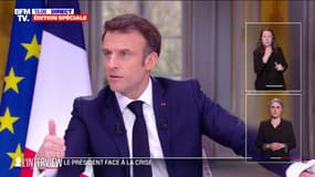 Emmanuel Macron a-t-il commis des erreurs sur la réforme des retraites? Celle "de ne pas réussir à convaincre", affirme-t-il 