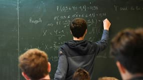 Le ministre de l'Education, Jean-Michel Blanquer, lance un comité de consultation sur l'enseignement des maths au lycée