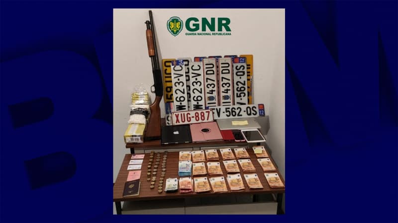 Arme à feu, 17.000 euros... Ce que révèle la fouille du véhicule du principal suspect dans la mort de deux femmes retrouvées au Portugal