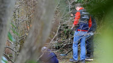 Des gendarmes scientifiques sur les lieux du crime, mardi 18 février 2014.