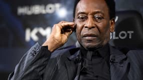 Pelé lors d'une rencontre avec Kylian Mbappé à l'Hôtel Lutetia le 2 avril 2019