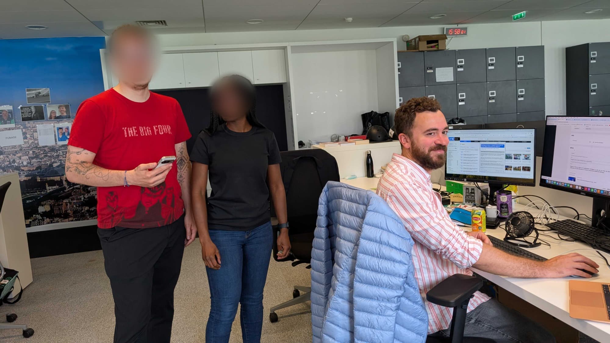 À la demande de l'utilisateur, Faceprivacy peut flouter un ou plusieurs visages.