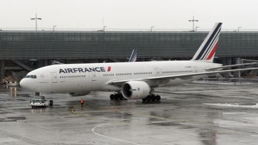 Air France est le premier actionnaire d'Alitalia.