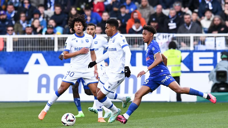 Massengo lors du match Auxerre-Troyes, 1er avril 2023