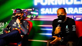 Lewis Hamilton (à droite) et Max Verstappen après le GP d'Arabie saoudite