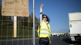 Une manifestante "gilets jaunes" le 18 novembre (PHOTO D'ILLUSTRATION)