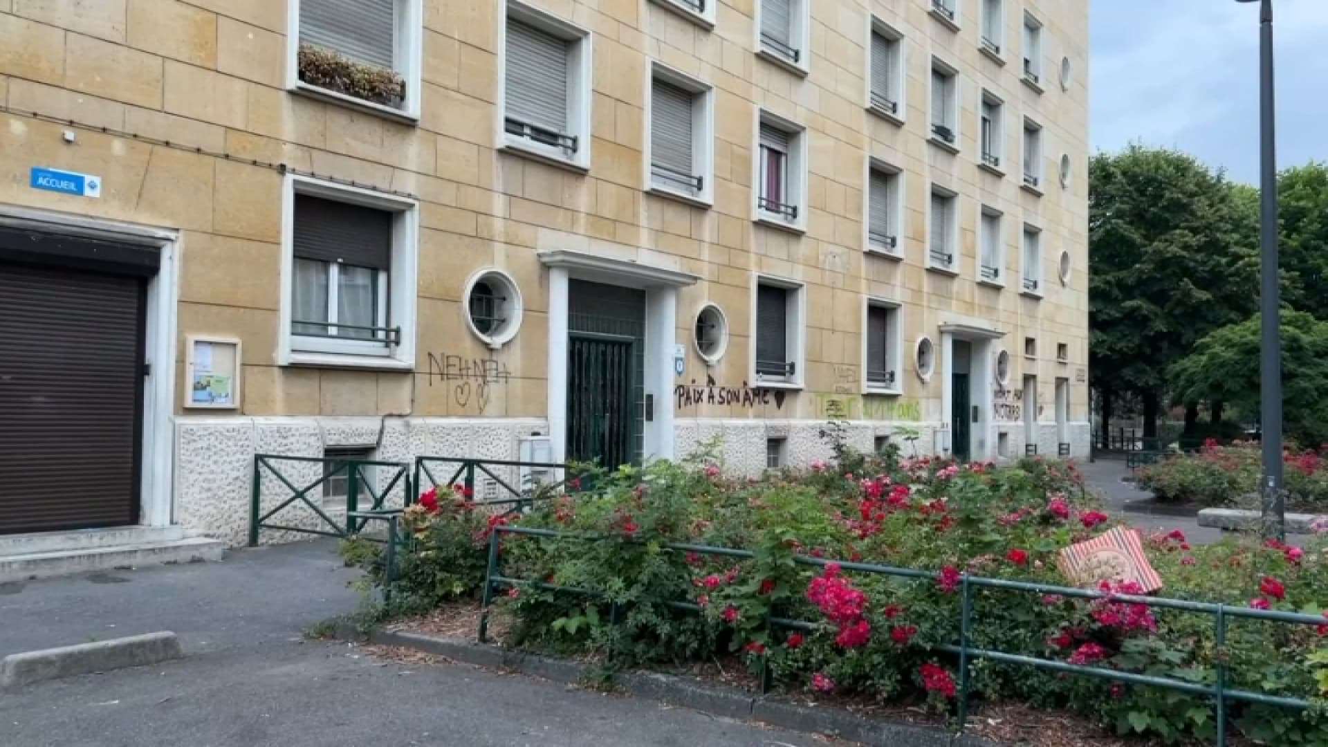 Mort de Nahel: le choc dans son quartier du Vieux-Pont, à Nanterre
