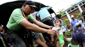 Plus de 600.000 familles ont été évacuées à l'approche du typhon Hagupit, aux Philippines.