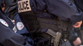 Uniforme de la police. (Illustration)