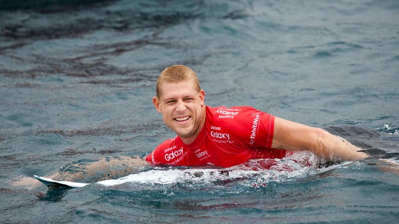 Le champion du monde australien de surf Mick Fanning, a repris la compétition ce week-end à Tahiti avec une nouvelle planche.